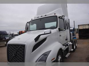 2019 Volvo VNL64T300