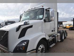 2018 Volvo VNL64T300