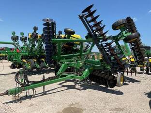 2007 John Deere 637W