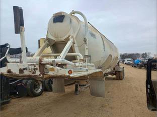 2001 Heil 1040 CUBE PNUEMATIC TANK