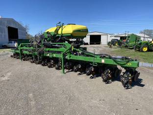 2021 John Deere 1725 CCS