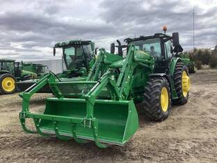 2022 John Deere 6R 155