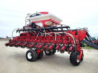 2018 Massey-Ferguson 9831