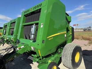 2023 John Deere 560R
