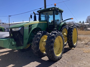 2015 John Deere 8270R