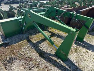 John Deere 720