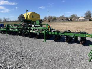 2022 John Deere 1725 CCS