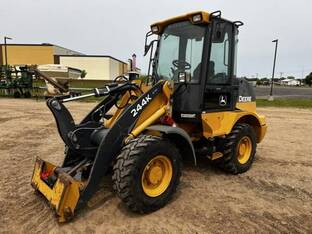 2016 John Deere 244K