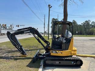 2023 John Deere 35 P