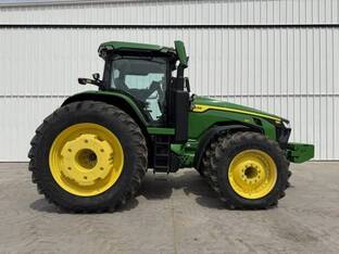 2022 John Deere 8R 410