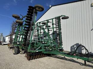 2018 Great Plains 8333DV