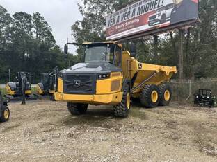 2023 John Deere 260 P