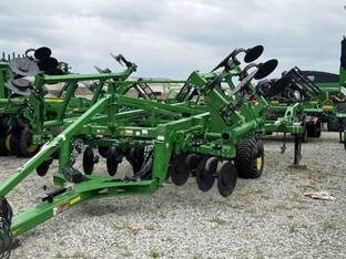 2023 John Deere 2730
