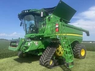 2022 John Deere S770