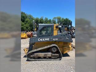 2015 John Deere 323E