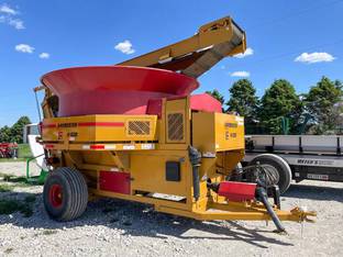 2025 HayBuster H1135