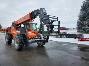 2022 JLG 10054