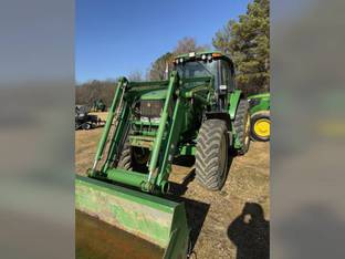2005 John Deere 7520