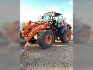 2022 Hitachi ZW220