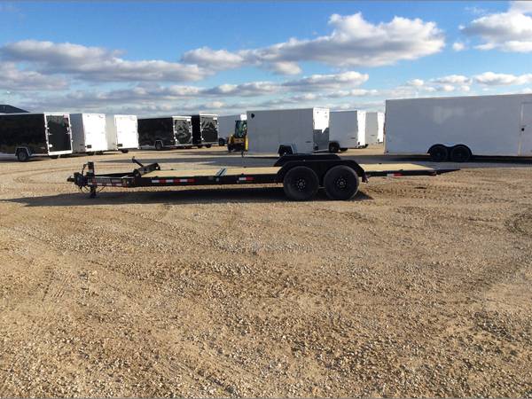 2024 Load Trail 83x22' 14k tilt trailer torsion axles