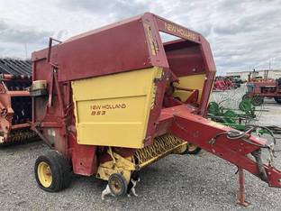 1990 New Holland 853