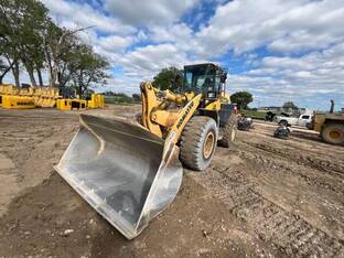 2020 Komatsu WA320-8