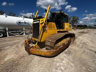 2017 Komatsu D65WX-18