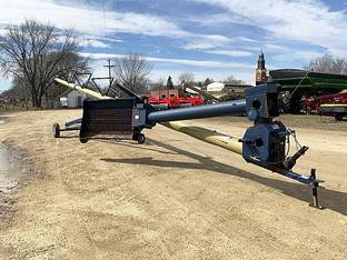 2011 Harvest International H1062