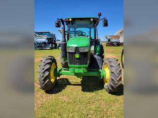 2022 John Deere 5100E