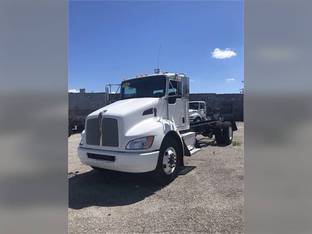 2016 Kenworth T300