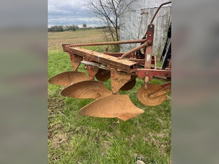 Massey-Ferguson 3-14 Plow