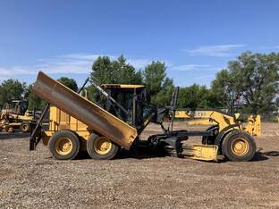 2010 John Deere 672G