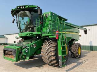 2023 John Deere S780
