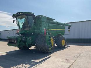 2023 John Deere S780