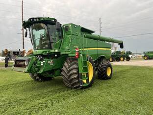 2022 John Deere S780