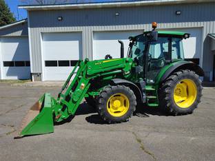 2017 John Deere 5090R