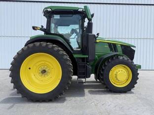2023 John Deere 7R 270