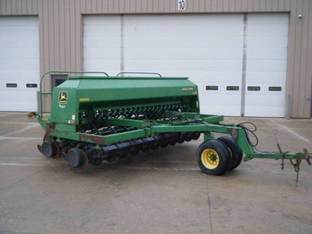 2001 John Deere 1560