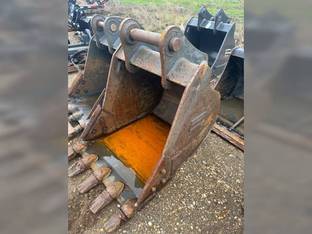 2020 Develon Excavator Attachments Heavy Duty Bucket