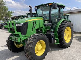 2022 John Deere 6135E