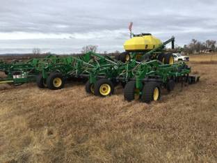 2013 John Deere 1835