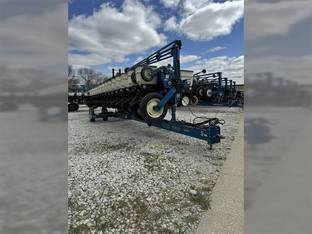 2004 Kinze 3600