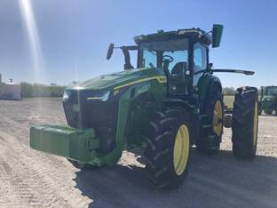 2022 John Deere 8R 250