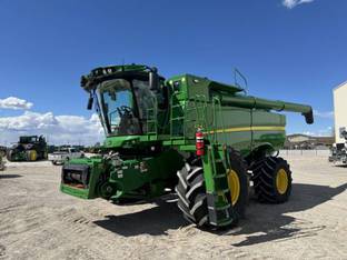 2023 John Deere S780