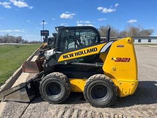 2021 New Holland L321