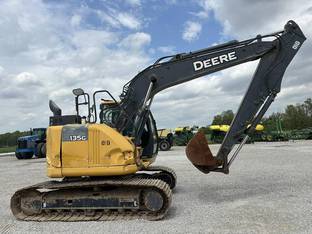 2019 John Deere 135G