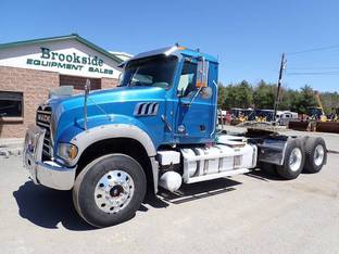 2017 Mack GRANITE GU713