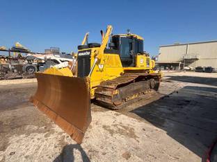2018 Komatsu D65PXi-18