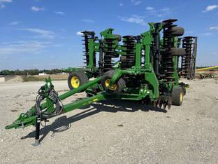2022 John Deere 2660VT