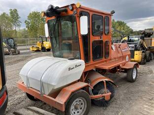 2023 BROCE BROOM RCT350